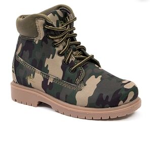 Deer Stags Camouflage Boots with Thinsulate Insulation
